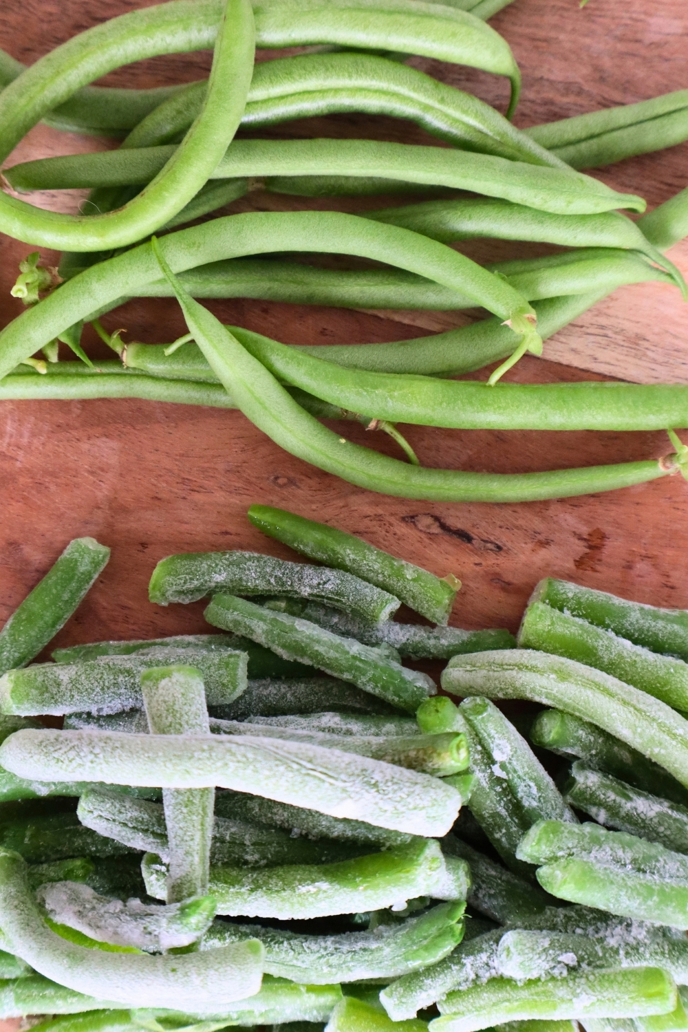How to Freeze Fresh Green Beans From the Garden 2 Fresh vs frozen green beans side by side: how to freeze fresh green beans with a simple blanch and ice bath for the best flavor and texture